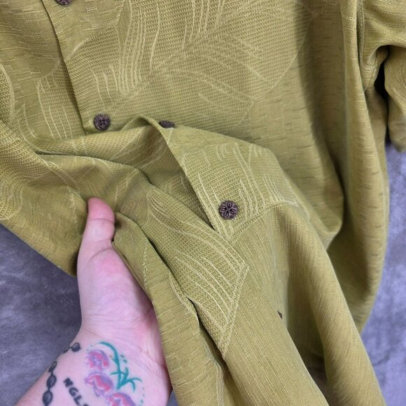 Tommy Bahama Loop Collar Silk Shirt L Yellow Green Tropical Textured Leaf Print - Picture 6 of 10